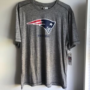NFL Patriots Football T-Shirt NWT
